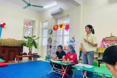 Trường mầm non Lam Hạ tổ chức buổi sinh hoạt chuyên môn theo nghiên cứu bài học